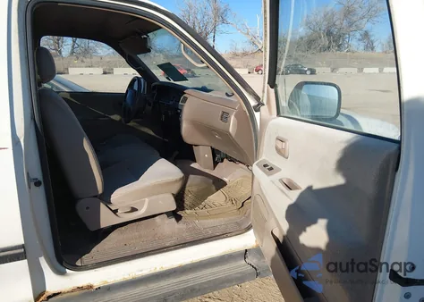 1997 Toyota T100 Dx V6 z USA, uszkodzony, nr VIN JT4UN22D9V0042012